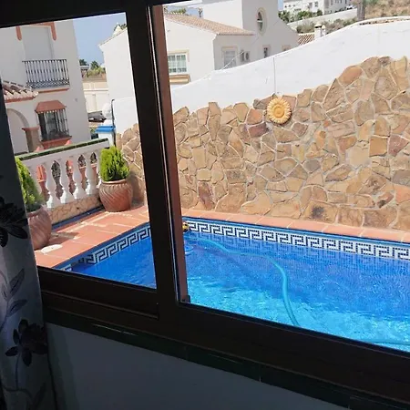 Bloque De Con Piscina Privada *